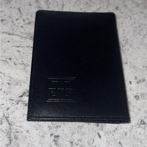 GIVENCHY Wallet Black Leather Card Case 4X3 Holder AUTHENTIC - Picture 2 of 9